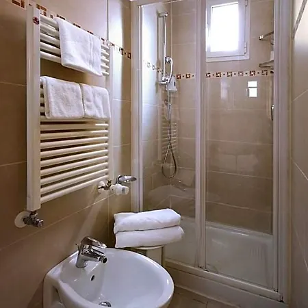 Hotel Ristorante Toscana 4*